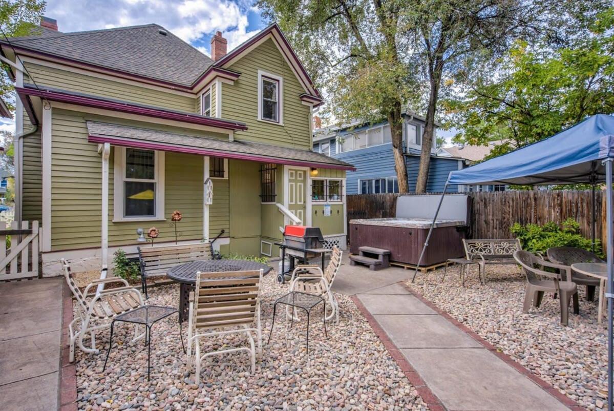 Victorian Charm With Hot Tub & Fire Pit Downtown Villa Colorado Springs Exterior photo